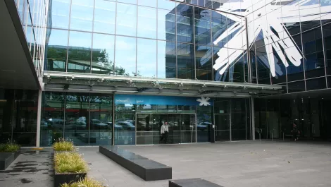 Telecom mobile customers down 65,000 - Updated